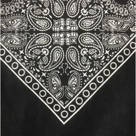 Bandana Paisley Graphic Print T-Shirt Coastal Cowgirl Size Small Black Tee 21Men - Picture 3 of 10
